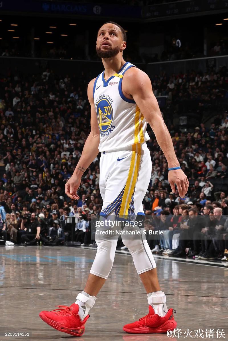 Siegel：库里再现神级表现，勇士防守低迷成拖累